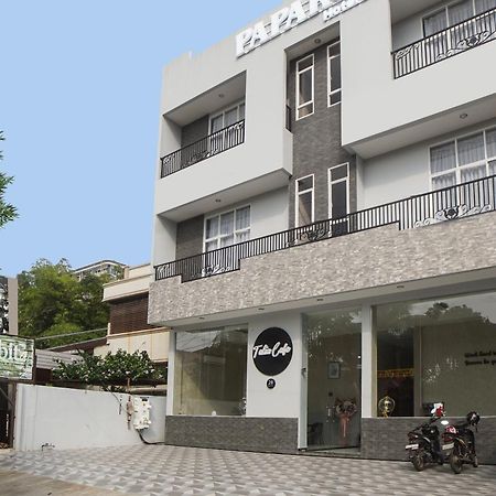 Super Oyo Capital O 92066 Papakoel Hotel & Cafe Medan Eksteriør billede