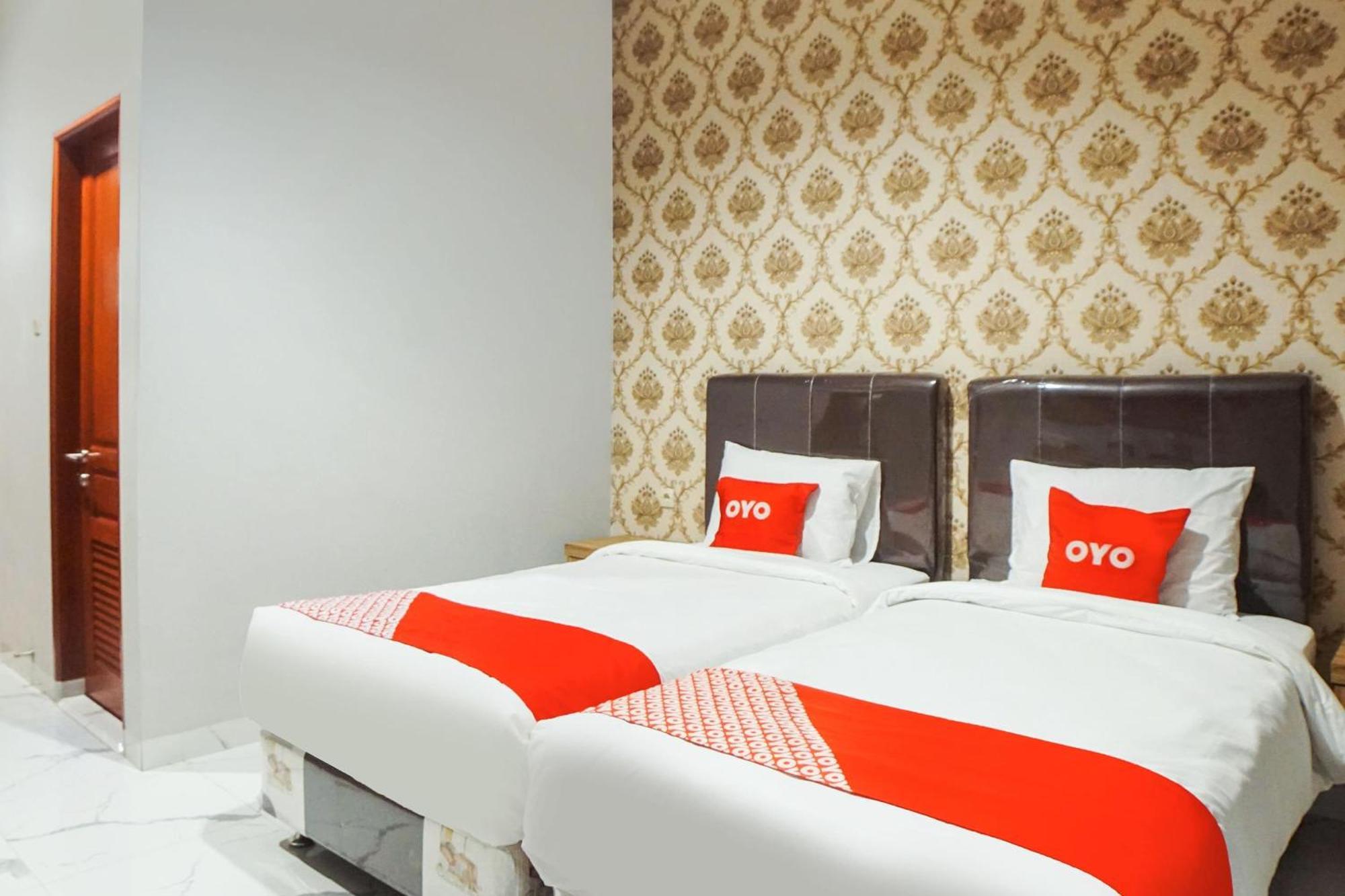 Super Oyo Capital O 92066 Papakoel Hotel & Cafe Medan Eksteriør billede